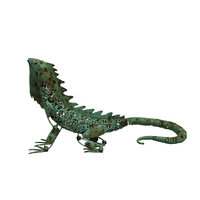 Willow &amp; Silk Metal 78cm Australian Bearded Green Dragon Looking Up Ornament