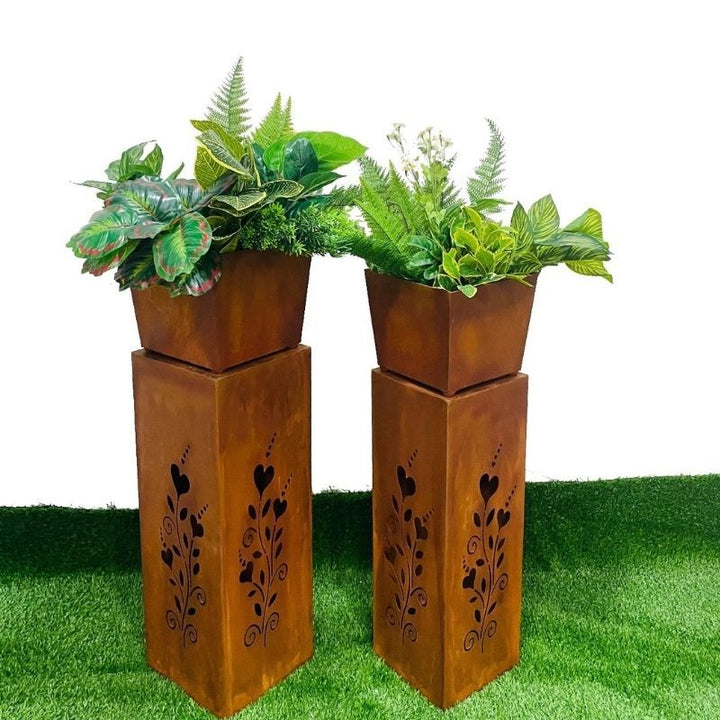 Willow &amp; Silk 2x RusticSquare Square Planter On Pillar Base Heart Pattern 26x93cm