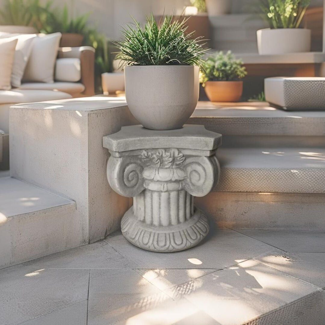 Willow &amp; Silk Elaborate Roman Pillar Stand 25x25x26cm
