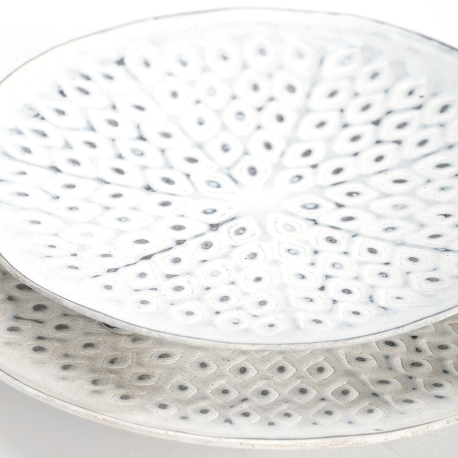 Willow &amp; Silk Nested 15cm/12.5cm Set of 2 White Pressed Candle Plate Bowls