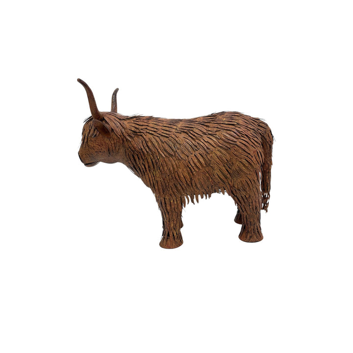 Willow &amp; Silk Highland Cow Garden Statue 64.5x35.5x53cm