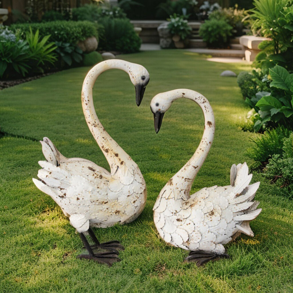 Willow &amp; Silk Garden Ornament Swan Couple
