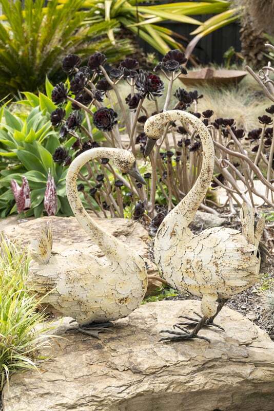 Willow &amp; Silk Garden Ornament Swan Couple